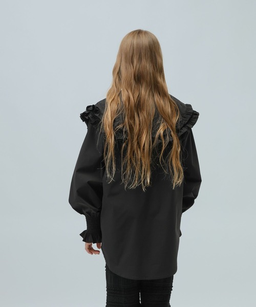 LOWRYS FARM（ローリーズファーム）の「フリルBIGカラーブラウス