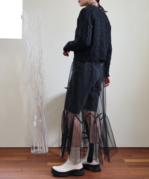 ULEULA（ウルア）の「柄編みニットカーディガン（カーディガン/ボレロ・レディース・アイボリー/ブラック/グレイッシュベージュ・FREE）」の4枚目の写真