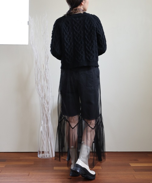 ULEULA（ウルア）の「柄編みニットカーディガン（カーディガン/ボレロ・レディース・アイボリー/ブラック/グレイッシュベージュ・FREE）」の5枚目の写真