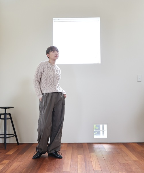 ULEULA（ウルア）の「柄編みニットカーディガン（カーディガン/ボレロ・レディース・アイボリー/ブラック/グレイッシュベージュ・FREE）」の17枚目の写真