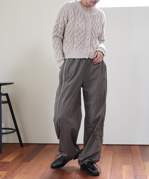 ULEULA（ウルア）の「柄編みニットカーディガン（カーディガン/ボレロ・レディース・アイボリー/ブラック/グレイッシュベージュ・FREE）」の14枚目の写真