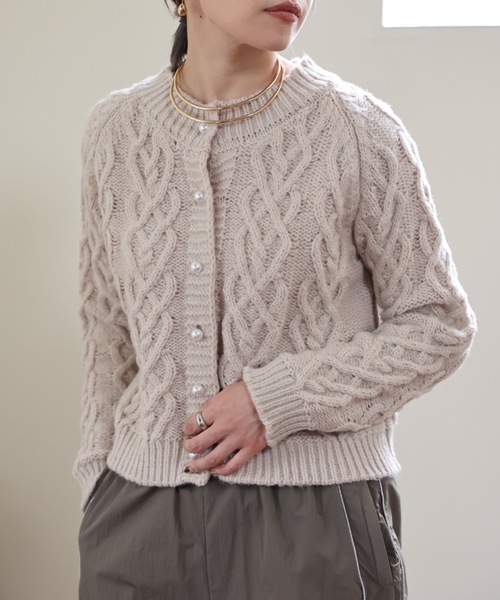 ULEULA（ウルア）の「柄編みニットカーディガン（カーディガン/ボレロ・レディース・アイボリー/ブラック/グレイッシュベージュ・FREE）」の7枚目の写真