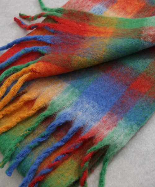 NANO universe（ナノユニバース）の「WEB限定/シャギーチェック太フリンジボリュームマフラー（マフラー・レディース・サックスブルー/イエロー/レッド/グリーン・FREE）」の8枚目の写真