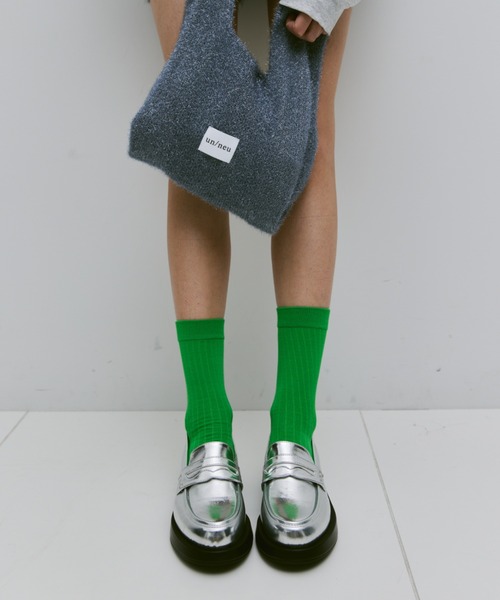 un/neu（アンノイ）の「トラックソールボリュームローファー / 厚底ローファー（ローファー・レディース・ブラック/シルバー・M/L/S）」の7枚目の写真