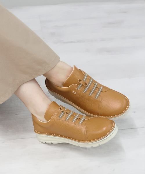 MODE KAORI（モードカオリ）の「【本革】撥水スニーカー/6120（スニーカー・レディース・キャメル/ブラック/ブルーグレー/アイボリー/グレイッシュベージュ/ブラック×ブラック/ライトブルー/ダークカーキ・23cm/24cm/22.5cm/23.5cm/24.5cm/25cm/22cm）」の8枚目の写真