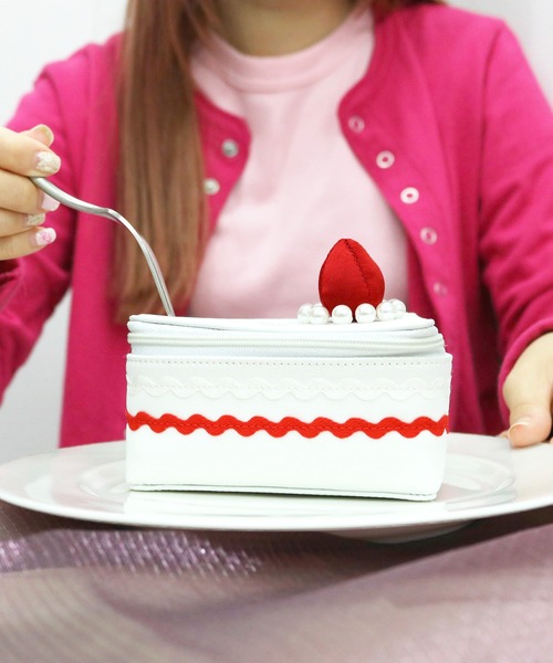 ACCOMMODE（アコモデ）の「ショートケーキポーチ（ポーチ）」 - WEAR