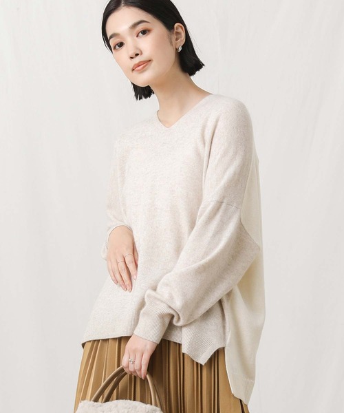 Gready Brilliant(グレディブリリアン)の「Rac30Vネックバイカラーニット(ニット/セーター・レディース・ベージュ/チャコールグレー・FREE)」の18枚目の写真