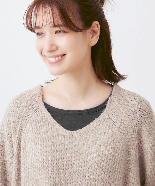 Viola e Viola(ヴィオラエヴィオラ)の「もっちり裏起毛トップス クルーネック(Tシャツ/カットソー・レディース・ホワイト/チャコール/グリーン/ブラック・LL/3L/M/L)」の3枚目の写真