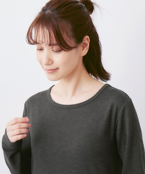 Viola e Viola(ヴィオラエヴィオラ)の「もっちり裏起毛トップス クルーネック(Tシャツ/カットソー・レディース・ホワイト/チャコール/グリーン/ブラック・LL/3L/M/L)」の10枚目の写真