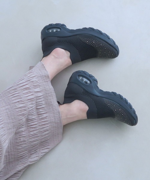 enchanted（エンチャンテッド）の「【ニット 柔らか】SNEEKE エアライクジュエルスリッポンスニーカー（スニーカー・レディース・ホワイト/ライトグレー/ブラック/ダークグレー/ピンク/ダークブラック・S/M/L/LL/3L）」の8枚目の写真