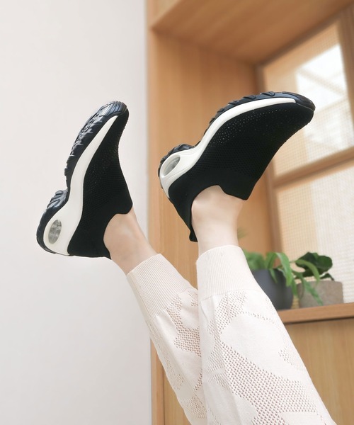 enchanted（エンチャンテッド）の「【ニット 柔らか】SNEEKE エアライクジュエルスリッポンスニーカー（スニーカー・レディース・ホワイト/ライトグレー/ブラック/ダークグレー/ピンク/ダークブラック・S/M/L/LL/3L）」の7枚目の写真