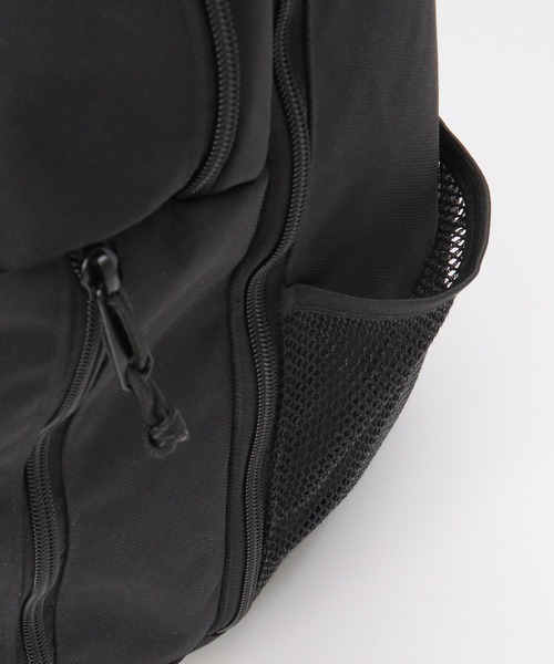 ikka（イッカ）の「撥水デイリーバックパック（バックパック/リュック・メンズ・ブラック/オリーブ・FREE）」の10枚目の写真