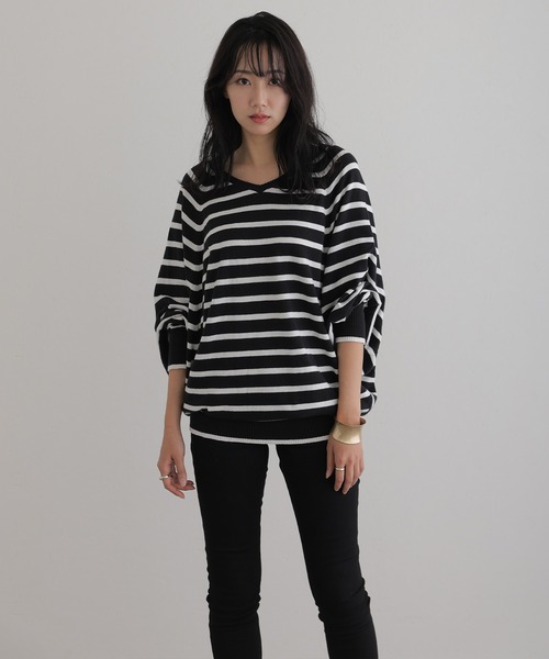 ElegChic(エレグシック)の「Vネックボーダードルマンニット(ニット/セーター・レディース・ブラック系/ホワイト系/レッド系/ベージュ系/ネイビー系・4L/M/XL)」の10枚目の写真