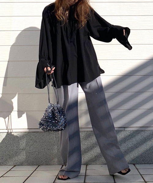 Q（キュー）の「ストレッチストレートパンツ（スラックス・レディース・ライトグレー/チャコールグレー・MEDIUM）」の10枚目の写真