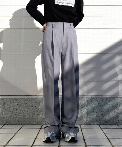 Q（キュー）の「ストレッチストレートパンツ（スラックス・レディース・ライトグレー/チャコールグレー・MEDIUM）」の3枚目の写真