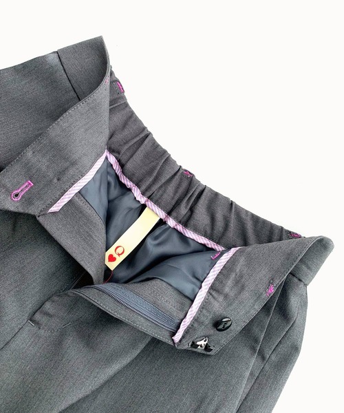 Q（キュー）の「ストレッチストレートパンツ（スラックス・レディース・ライトグレー/チャコールグレー・MEDIUM）」の19枚目の写真