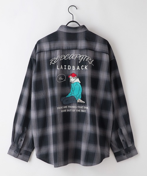 Red Cap Girl(レッドキャプガール)の「【UNIIT × RED CAP GIRL】 オンブレチェック ルーズシルエット バック刺繍シャツ コットン100%(シャツ/ブラウス・メンズ・ブラック/スミクロ/ブルー/ホワイト・LARGE/MEDIUM)」の2枚目の写真