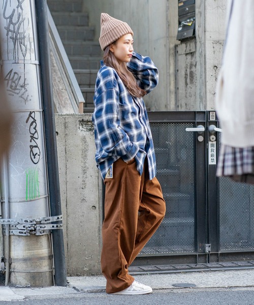 Red Cap Girl(レッドキャプガール)の「【UNIIT × RED CAP GIRL】 オンブレチェック ルーズシルエット バック刺繍シャツ コットン100%(シャツ/ブラウス・メンズ・ブラック/スミクロ/ブルー/ホワイト・LARGE/MEDIUM)」の19枚目の写真