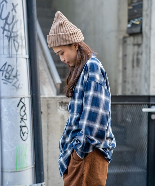 Red Cap Girl(レッドキャプガール)の「【UNIIT × RED CAP GIRL】 オンブレチェック ルーズシルエット バック刺繍シャツ コットン100%(シャツ/ブラウス・メンズ・ブラック/スミクロ/ブルー/ホワイト・LARGE/MEDIUM)」の12枚目の写真