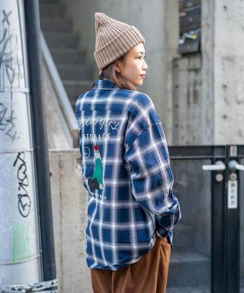 Red Cap Girl(レッドキャプガール)の「【UNIIT × RED CAP GIRL】 オンブレチェック ルーズシルエット バック刺繍シャツ コットン100%(シャツ/ブラウス・メンズ・ブラック/スミクロ/ブルー/ホワイト・LARGE/MEDIUM)」の14枚目の写真