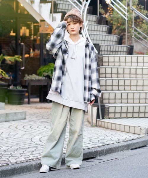 Red Cap Girl(レッドキャプガール)の「【UNIIT × RED CAP GIRL】 オンブレチェック ルーズシルエット バック刺繍シャツ コットン100%(シャツ/ブラウス・メンズ・ブラック/スミクロ/ブルー/ホワイト・LARGE/MEDIUM)」の8枚目の写真