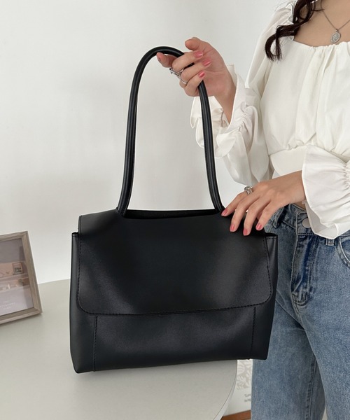 CLEA(クレア)の「【A4サイズ対応】2WAYフラップPUビッグショルダーバッグ(ショルダーバッグ・レディース・ブラウン/ブラック・FREE)」の2枚目の写真