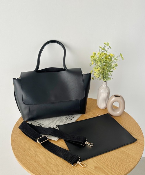 CLEA(クレア)の「【A4サイズ対応】2WAYフラップPUビッグショルダーバッグ(ショルダーバッグ・レディース・ブラウン/ブラック・FREE)」の8枚目の写真