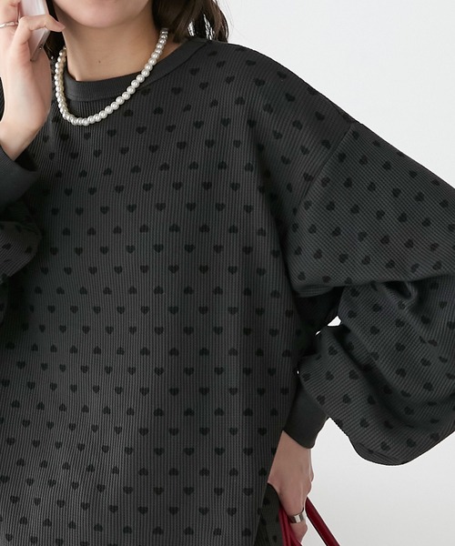 BONLECILL(ボンルシール)の「フラワー/ハート アソート柄ワッフルプルオーバー(Tシャツ/カットソー・レディース・オートミール/チャコールグレー/オフホワイト/ブラック/アイボリー/ブルー系1/ピンク系1・FREE)」の5枚目の写真