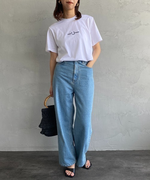 FRED PERRY（フレッドペリー）の「[FRED PERRY/フレッドペリー] ローレルリース刺繍 ショートスリーブTシャツ（Tシャツ/カットソー・レディース・ホワイト/ブラック・S/M/L/XS）」の13枚目の写真
