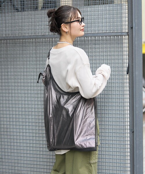 FREAK'S STORE(フリークスストア)の「マルチウェイ メッシュバッグ ラメ(トートバッグ・レディース・ブラック/サックスブルー/ベージュ・ONE SIZE)」の4枚目の写真