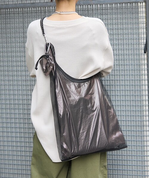 FREAK'S STORE(フリークスストア)の「マルチウェイ メッシュバッグ ラメ(トートバッグ・レディース・ブラック/サックスブルー/ベージュ・ONE SIZE)」の9枚目の写真