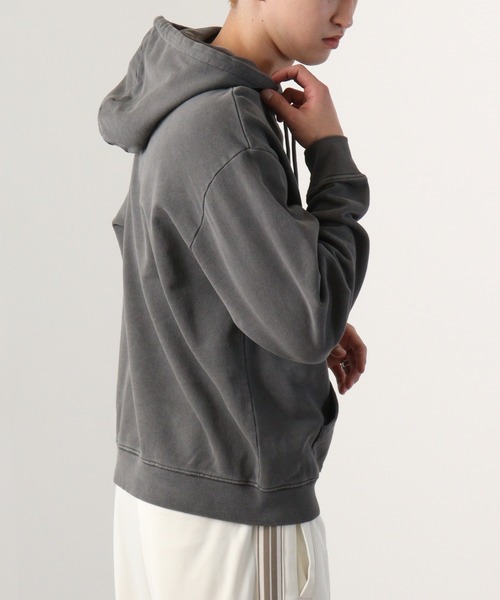 RE730(アールイーセブンサーティー)の「Vintage-like lip print hoodie / リッププリントパーカー unisex(パーカー・メンズ・ベージュ/グレー・M/L)」の12枚目の写真
