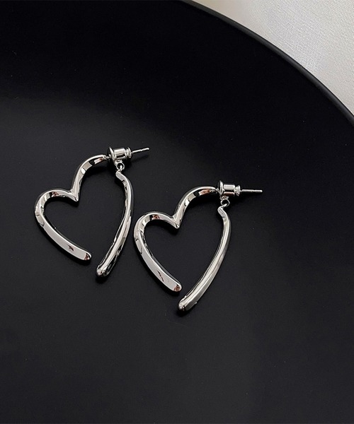 HALEY PESCA（ヘーリーペスカ）の「HALEY PESCA/ペアハートピアス（ピアス（両耳用）・レディース・シルバー/ゴールド・FREE）」の7枚目の写真