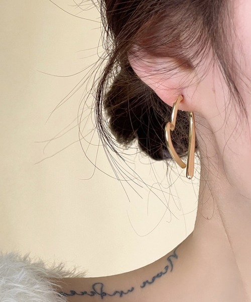 HALEY PESCA（ヘーリーペスカ）の「HALEY PESCA/ペアハートピアス（ピアス（両耳用）・レディース・シルバー/ゴールド・FREE）」の15枚目の写真