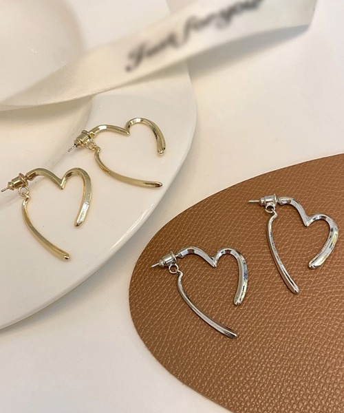 HALEY PESCA（ヘーリーペスカ）の「HALEY PESCA/ペアハートピアス（ピアス（両耳用）・レディース・シルバー/ゴールド・FREE）」の22枚目の写真