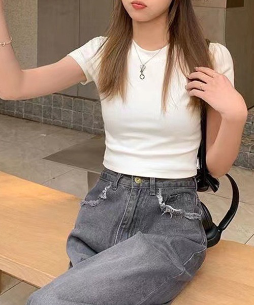 GLAMOROUS JANE(グラマラスジェーン)の「クロップド丈ベーシックTシャツ(Tシャツ/カットソー・レディース・ブラック/ホワイト・M)」の5枚目の写真