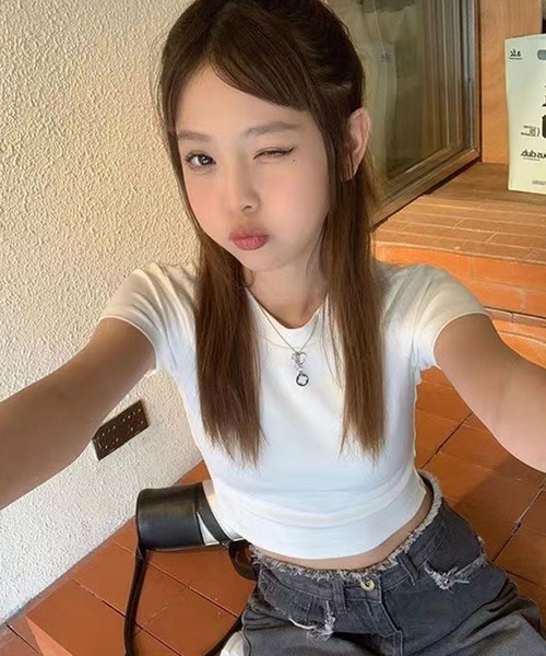 GLAMOROUS JANE(グラマラスジェーン)の「クロップド丈ベーシックTシャツ(Tシャツ/カットソー・レディース・ブラック/ホワイト・M)」の7枚目の写真
