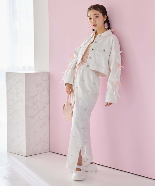 one after another NICE CLAUP(ワンアフターアナザーナイスクラップ)の「刺繍リボンスラックスパンツ/ribbon collection(スラックス・レディース・オフホワイト/ブラック/ピンク・FREE)」の2枚目の写真