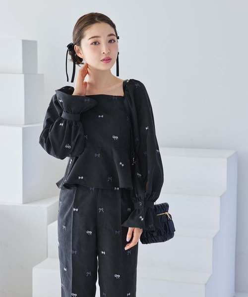 one after another NICE CLAUP(ワンアフターアナザーナイスクラップ)の「刺繍リボンスラックスパンツ/ribbon collection(スラックス・レディース・オフホワイト/ブラック/ピンク・FREE)」の4枚目の写真