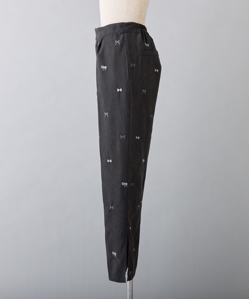 one after another NICE CLAUP(ワンアフターアナザーナイスクラップ)の「刺繍リボンスラックスパンツ/ribbon collection(スラックス・レディース・オフホワイト/ブラック/ピンク・FREE)」の19枚目の写真