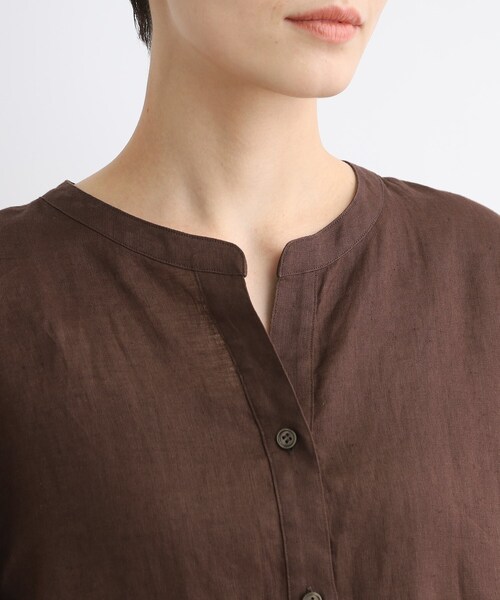 INDIVI(インディヴィ)の「◆【洗える/UVケア/麻100%】ノルマンディリネン デザインブラウス(シャツ/ブラウス・レディース・ブラック系2/ブラウン系その他/ブルーグリーン/ホワイト/ベージュ/パープル/ネイビー・03/05/12/13/15 /34/38/07/17)」の8枚目の写真