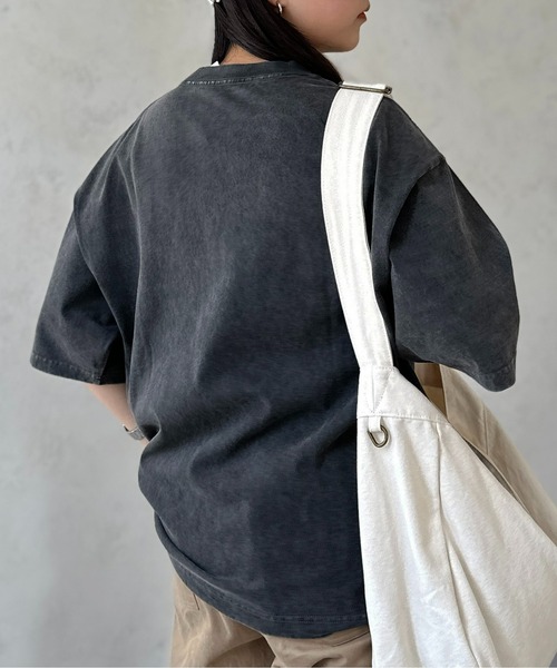 CPCM(シーピーシーエム)の「パウダー加工ビンテージライクT(Tシャツ/カットソー・メンズ・ダークグレー/ブラック/ブラック系その他2/ブラック系その他/ブラック系その他3/チャコールグレー/グレー系その他/グレー/グレー系その他2/グレー系その他3/グレー系その他4/ダークブラック・MEDIUM/LARGE)」の14枚目の写真