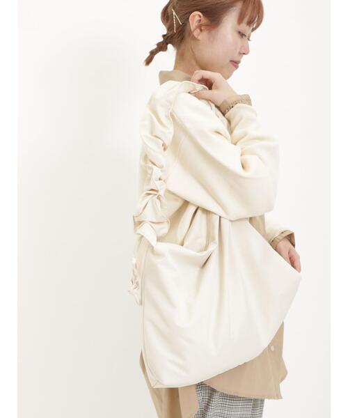 Samansa Mos2（サマンサ モスモス）の「シャーリングナイロンショルダー（ハンドバッグ・レディース・ブラック/キナリ・F）」の11枚目の写真