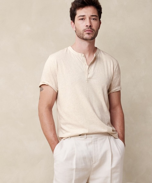 Banana Republic(バナナリパブリック)の「ソフトウォッシュ ヘンリーTシャツ(Tシャツ/カットソー・メンズ・ネイビー/ブラック/ナチュラル・S/L/M/XL)」の3枚目の写真