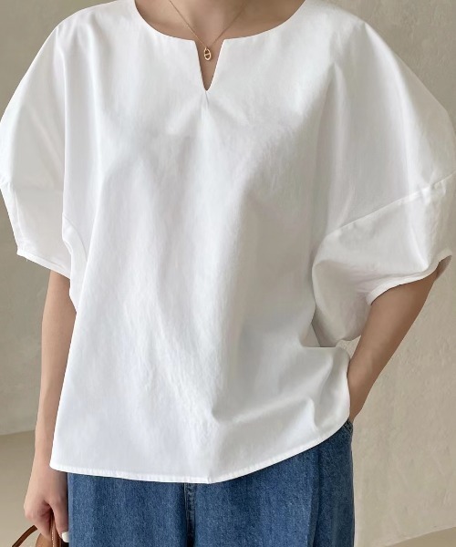 GEMEDA(ジェメダ)の「ノーカラーパフスリーブ ブラウス(シャツ/ブラウス・レディース・ベージュ/ブラック/ホワイト・M)」の2枚目の写真
