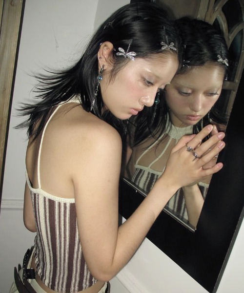 Vipoa(ヴィポア)の「Dragonfly metallic hair clip 2set(ヘアピン・レディース・シルバー・FREE)」の13枚目の写真