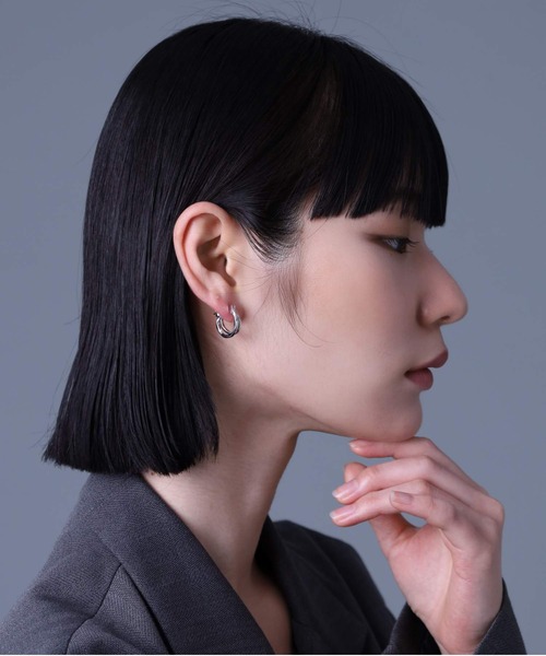 LION HEART（ライオンハート）の「“for Gift”クロッシングピアス（オーバーラップ）/シルバー925【LION HEART / ライオンハート】（ピアス（片耳用）・メンズ・シルバー・ONE SIZE）」の8枚目の写真