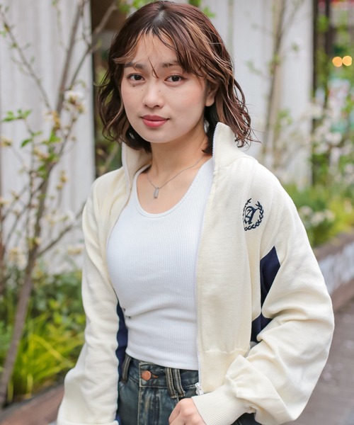 SPINNS(スピンズ)の「【サイズ展開あり】カップ付き リブアメスリタンクトップ(タンクトップ・レディース・ブラック/カーキ/オフホワイト/オートミール/モカ・M/S)」の18枚目の写真