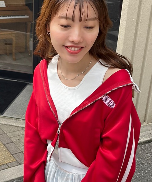 SPINNS(スピンズ)の「【サイズ展開あり】カップ付き リブアメスリタンクトップ(タンクトップ・レディース・ブラック/カーキ/オフホワイト/オートミール/モカ・M/S)」の22枚目の写真