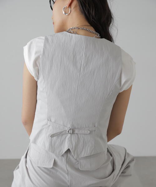 FREE'S MART(フリーズマート)の「タフランタキシードベスト(ベスト・レディース・グレー/ベージュ・FREE)」の5枚目の写真